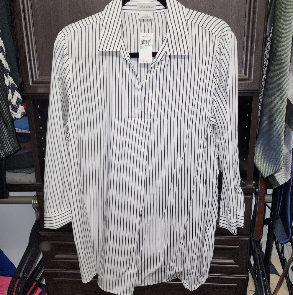 Van Heusen top never worn